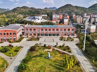 接续三线建设薪火 逐梦蓝天再起新程