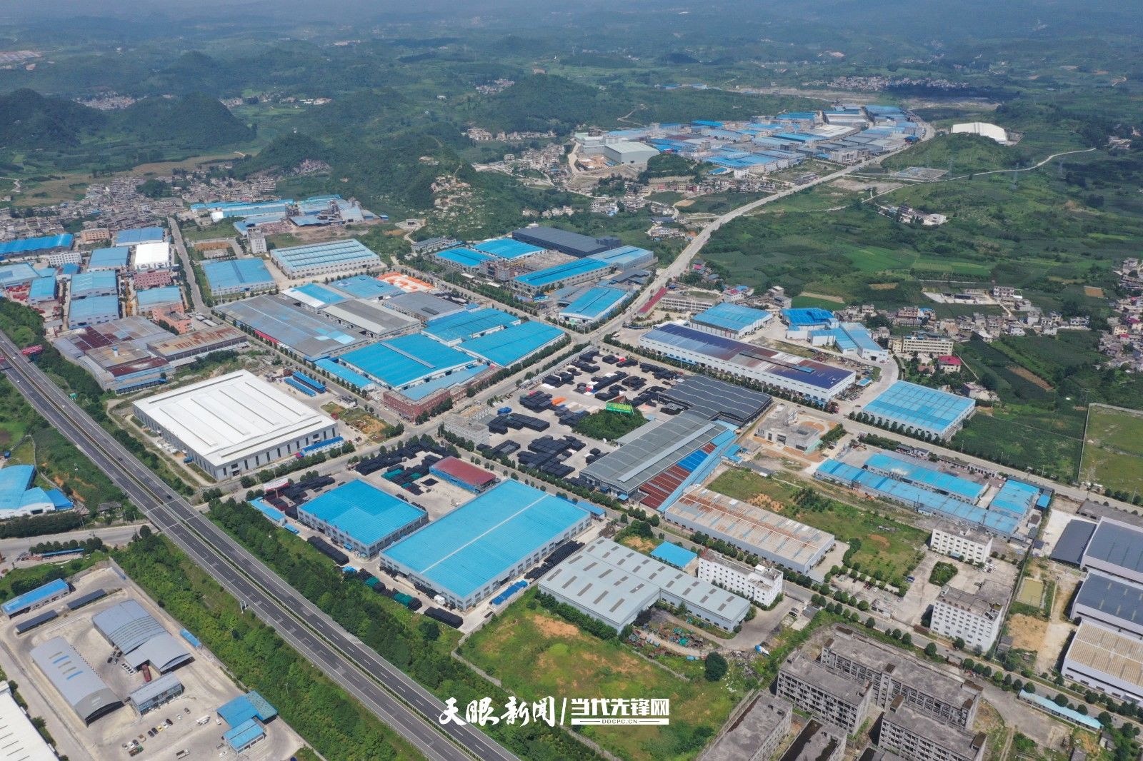 抓住"关键招" 打好"组合拳"|平坝区持续优化营商环境 - 安顺市广播