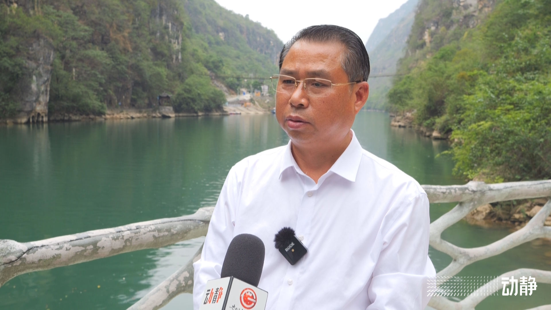 据关岭花江大峡谷风景名胜区管理处处长杨昌华介绍,花江铁索桥建于