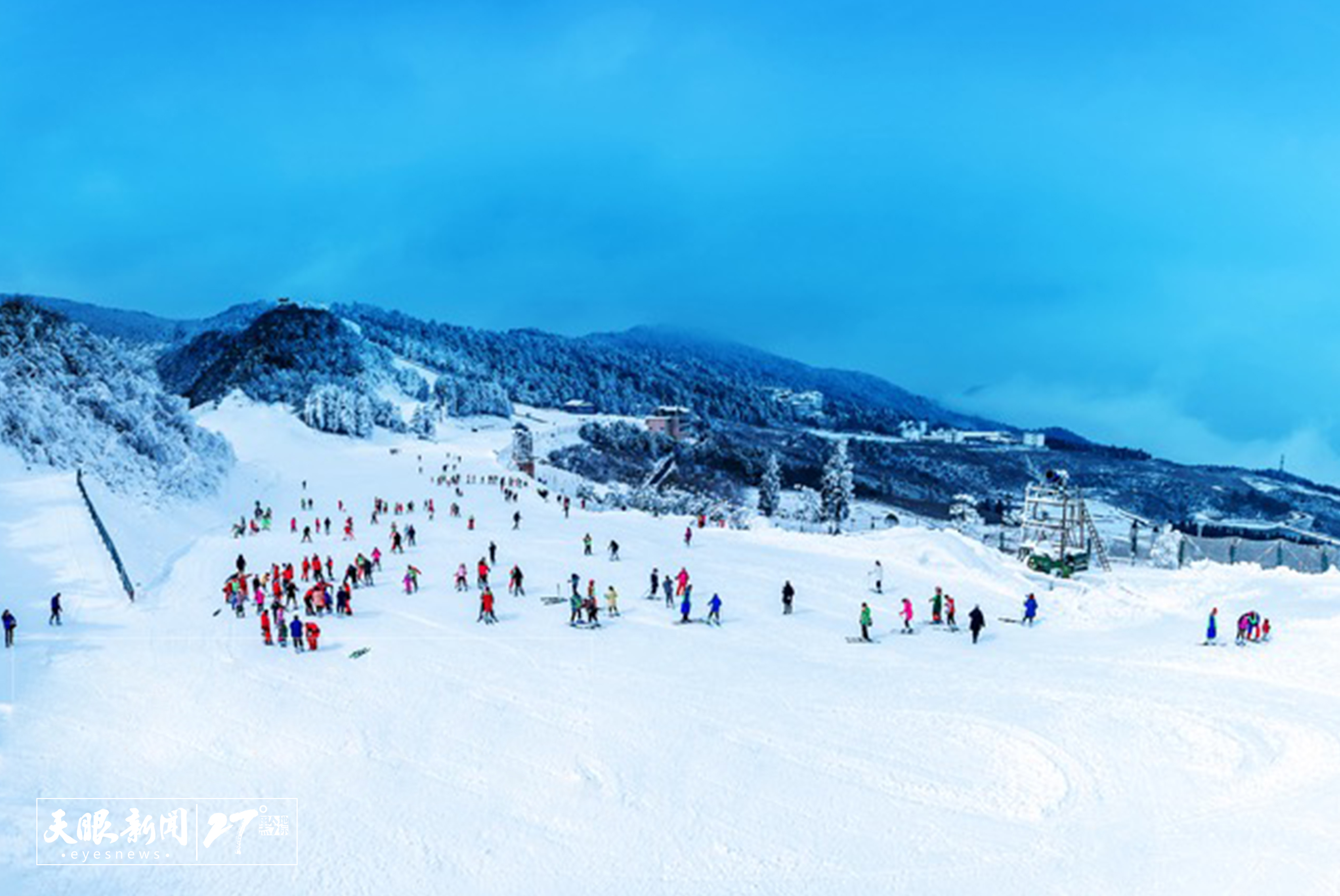 玉龙雪山旅游滑雪场图片