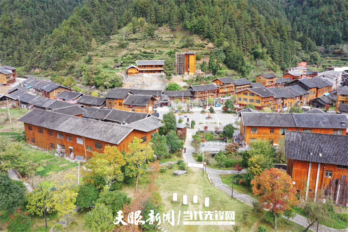 738125-印江自治县紫薇镇团龙村是西上梵净山的必经之地，生活富裕、乡村振兴。.jpg