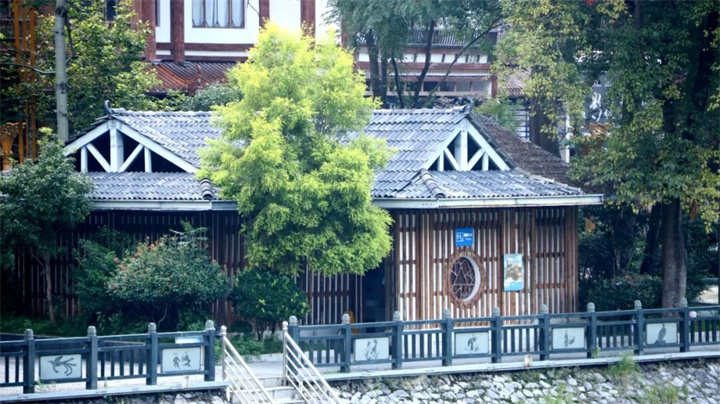 漂亮的公厕。.jpg