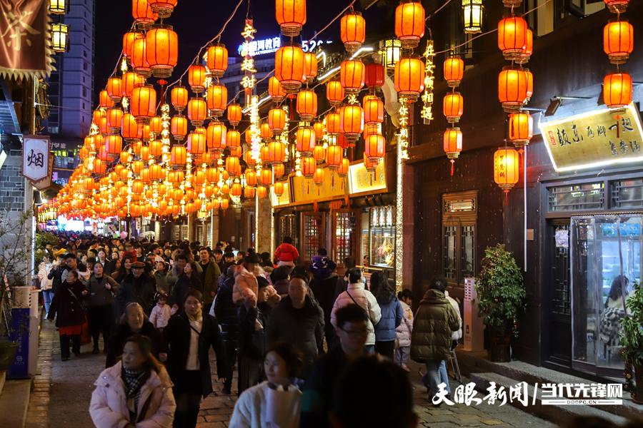 安顺古城  卢维_副本.jpg