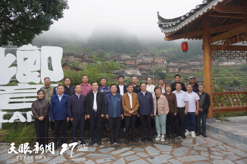 3白岩村的特色风貌吸引四面八方的客人_a.jpg