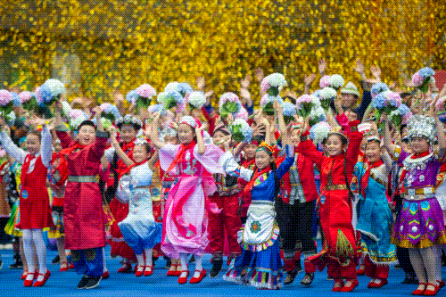 dD0xNzYzNTkwNjI1X3I9MWYzYjFhNDQ=.gif 4.gif