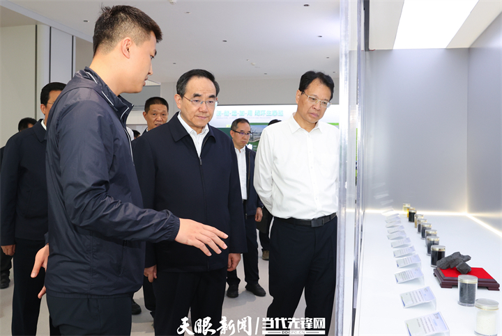 贵州三都-移栽正当时_两万亩钵体育秧惠农政策落地.jpg