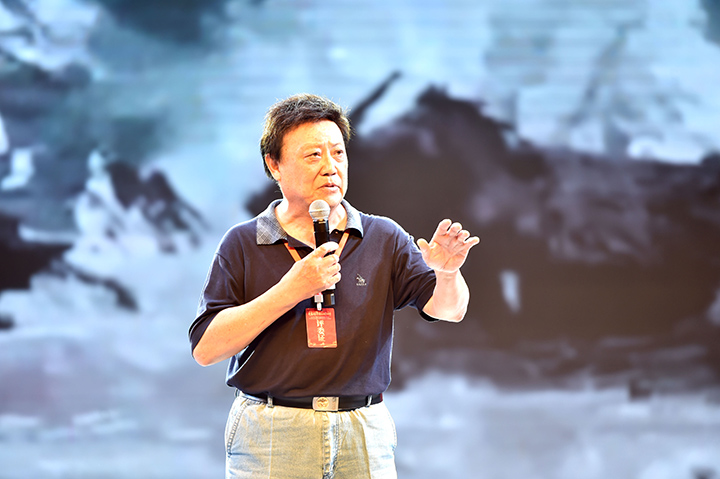 评委点评.jpg