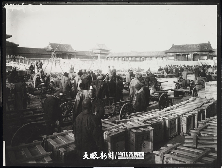故宫文物南迁搬运。（图源：故宫博物院）.jpg
