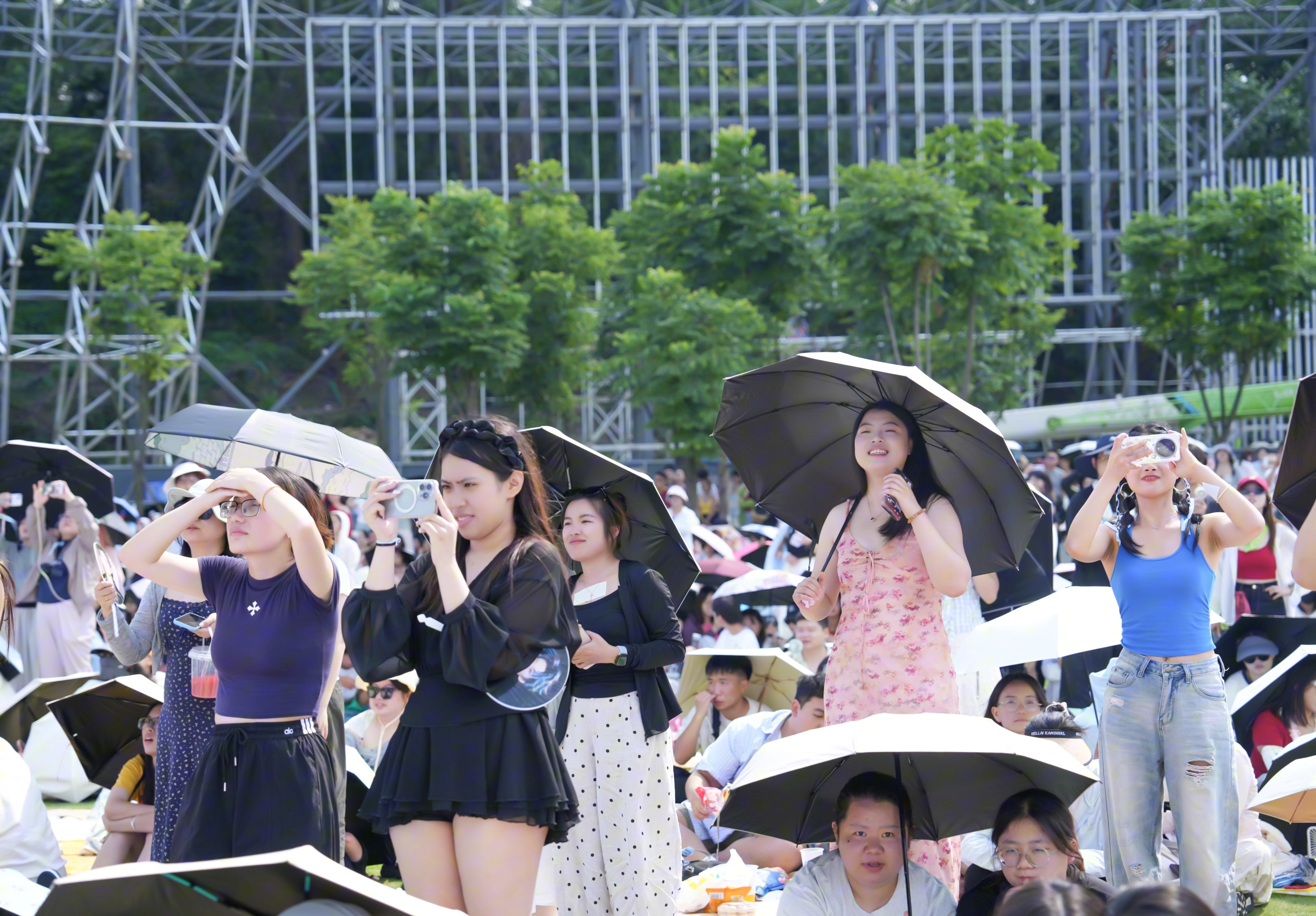 900247-8月2日，Z纪元·银河左岸音乐节在贵阳观山湖公园民族大联欢广场开唱。.jpg