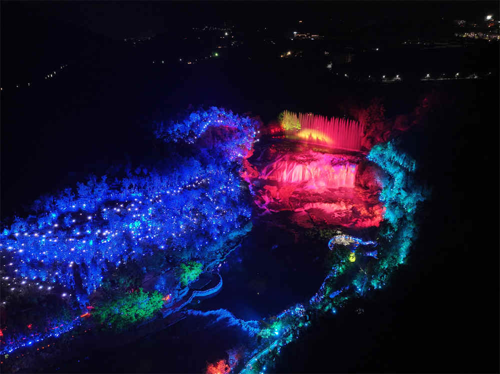 陡坡塘夜游全景_副本.jpg