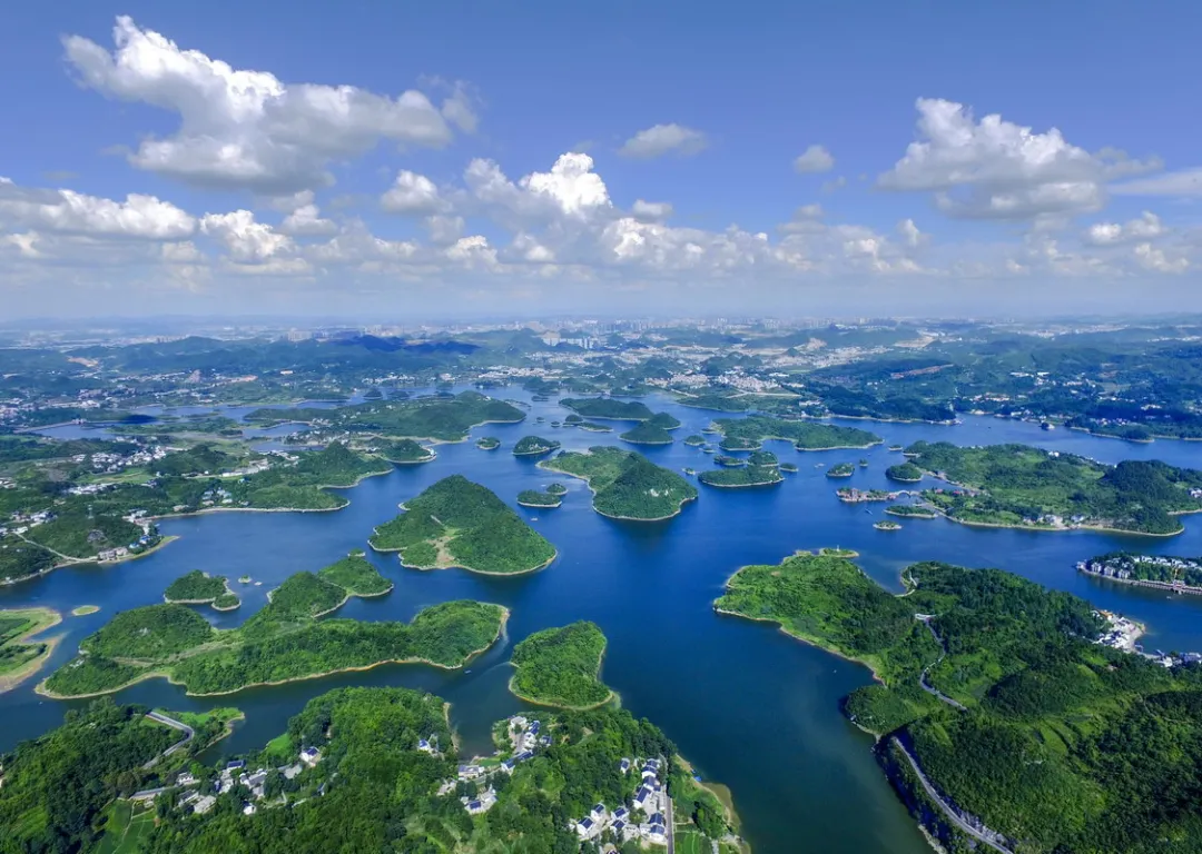 百花湖.jpg