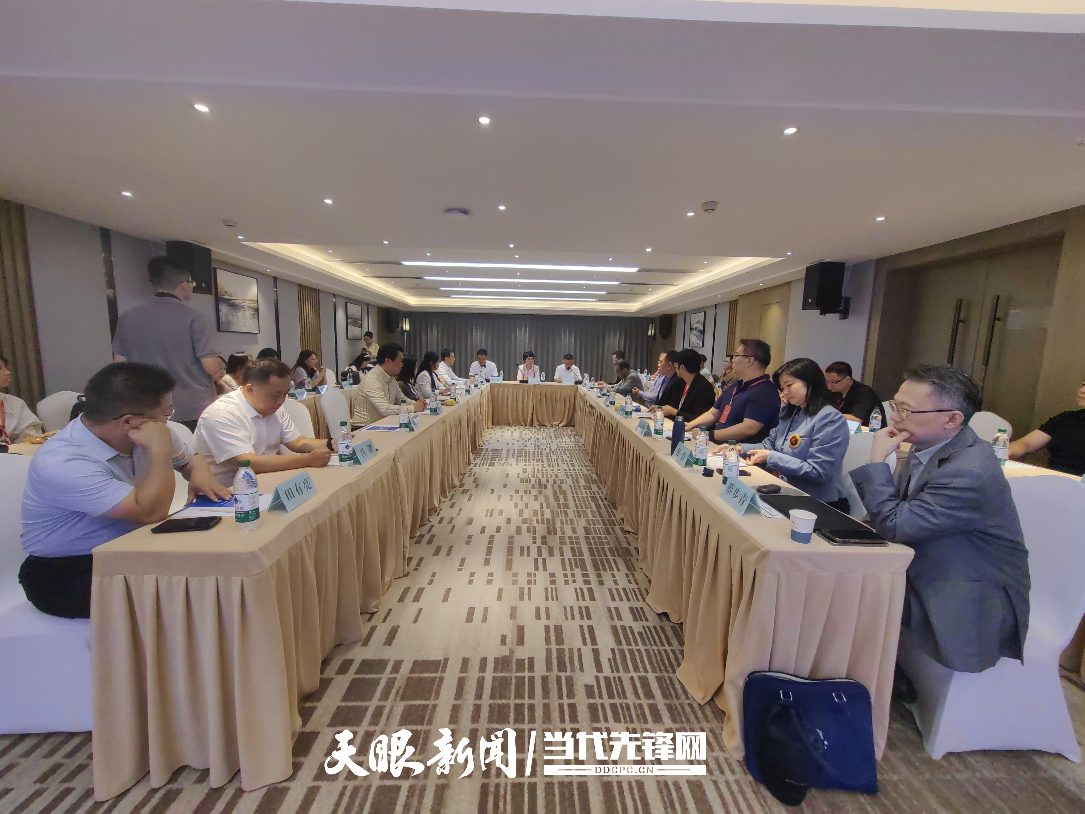 微信图片_20250918195402_546_9_副本.jpg