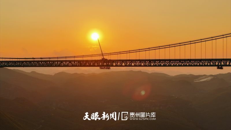 900638-2025年8月2日，建设中的贵州六安高速公路花江峡谷大桥。.jpg