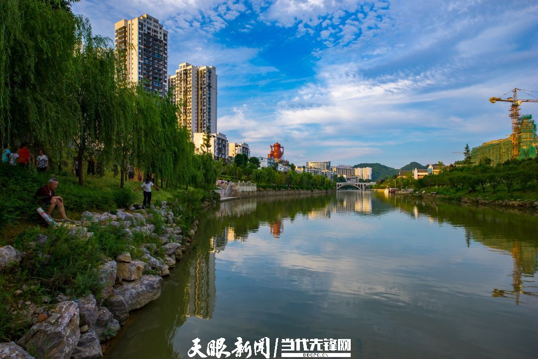 17887540868330.jpg 遵义市湄江河。(湄潭县河长办供图).jpg