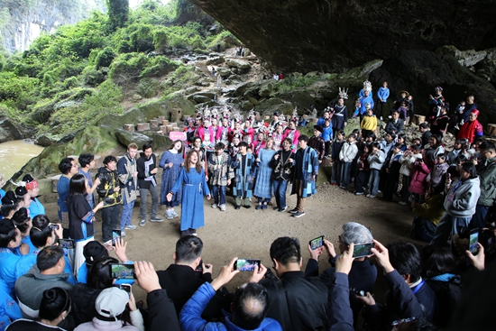 山海和鸣:当耶鲁阿卡贝拉遇见侗族大歌