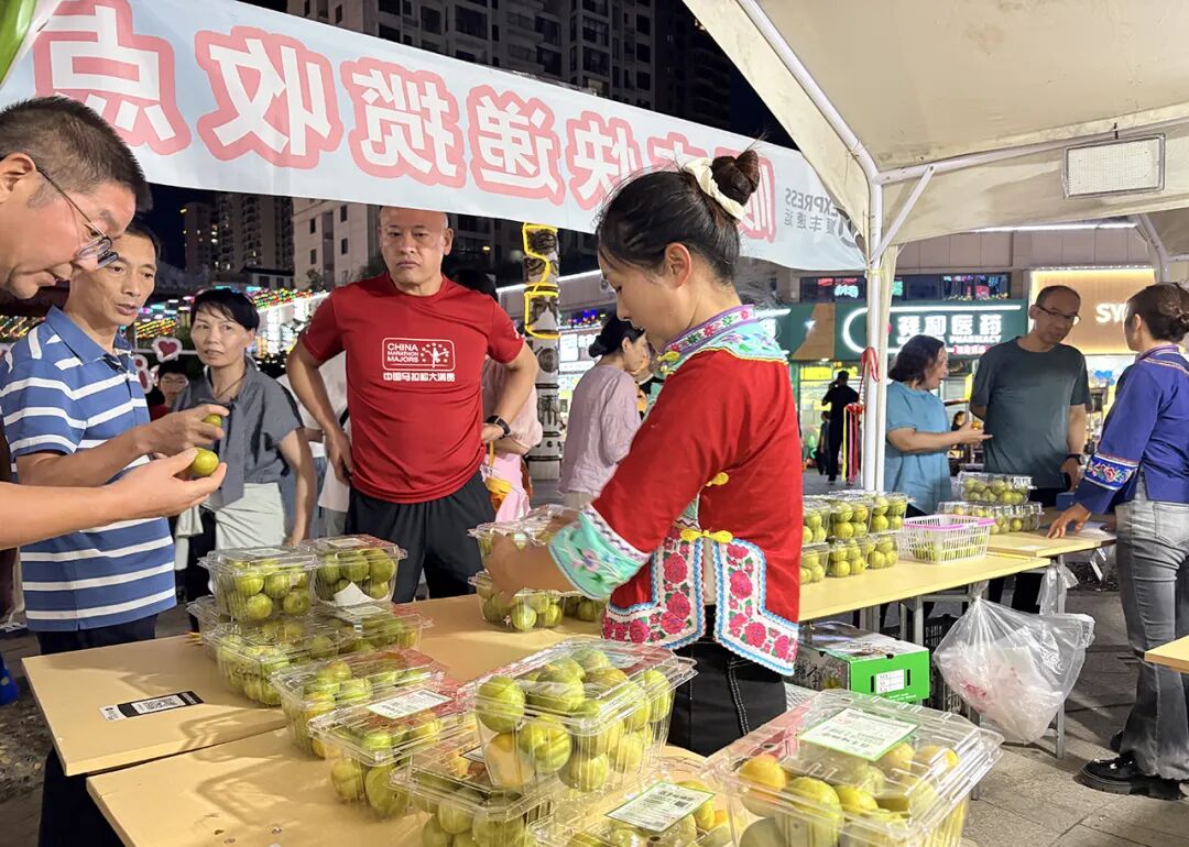 镇宁蜂糖李销售火爆1(1)-FZ10022226530.jpg