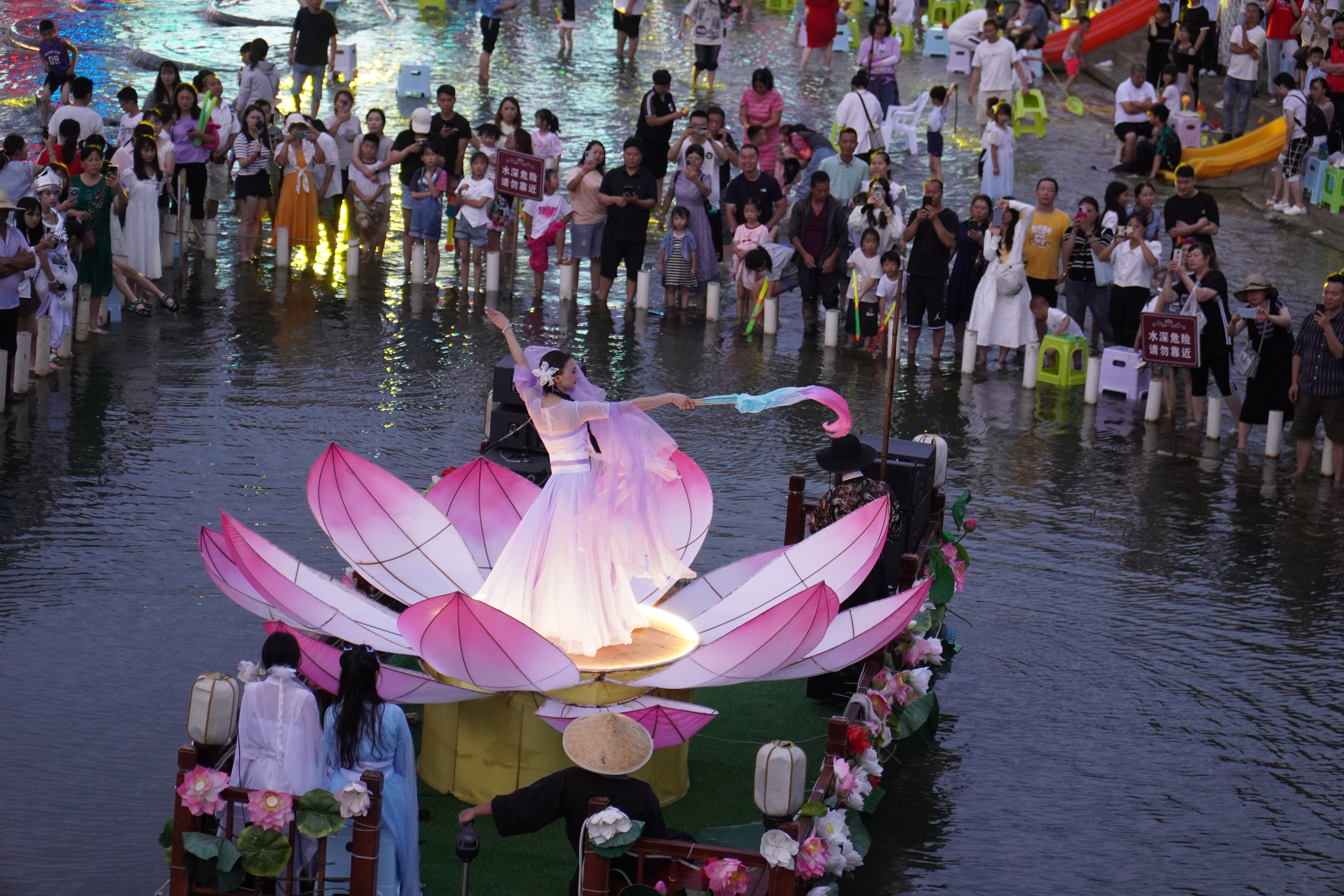 17866119079645.jpg 十里荷廊 杨曦 摄 (2).jpg